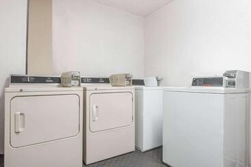 هتل Days Inn By Wyndham Amarillo  Medical Center
