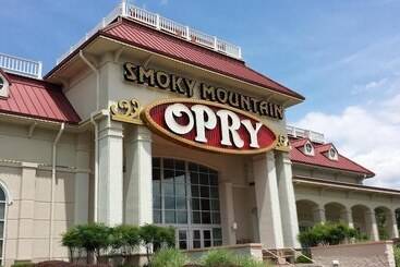 هتل Days Inn By Wyndham Apple Valley Pigeon Forge/sevierville