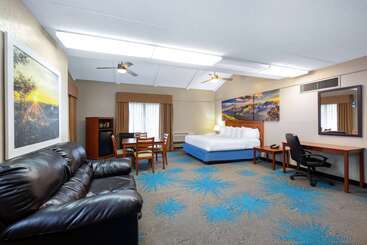 هتل Days Inn By Wyndham Casper