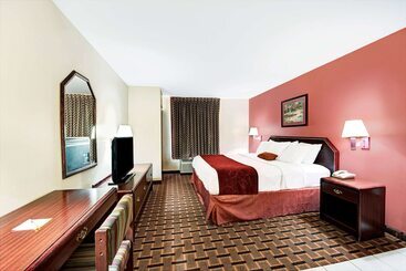 هتل Days Inn By Wyndham Dallas Plano
