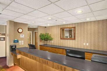 هتل Days Inn By Wyndham Rapid City