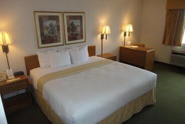 هتل Days Inn By Wyndham Rapid City
