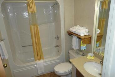 هتل Days Inn By Wyndham Rapid City