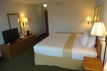 هتل Days Inn By Wyndham Rapid City