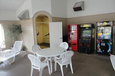 هتل Days Inn By Wyndham Rapid City