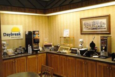 هتل Days Inn By Wyndham Rapid City
