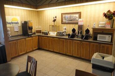 هتل Days Inn By Wyndham Rapid City