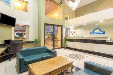 هتل Days Inn By Wyndham Tucson Airport
