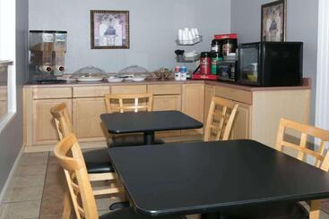 هتل Knights Inn Longview