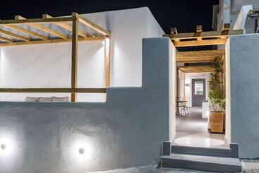 پانسیون Lemon Suites Santorini