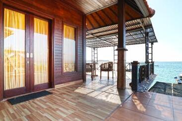 پانسیون The Beach Huts Lembongan
