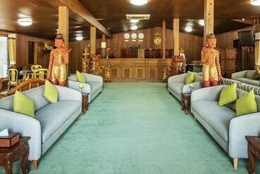 هتل Royal House