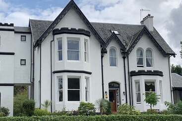 پانسیون Ashburn House