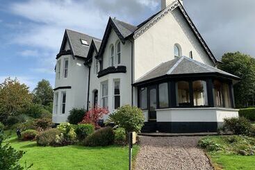 پانسیون Ashburn House