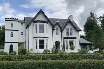 پانسیون Ashburn House