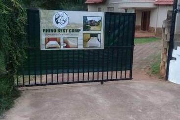 پانسیون Rhino Rest Camp