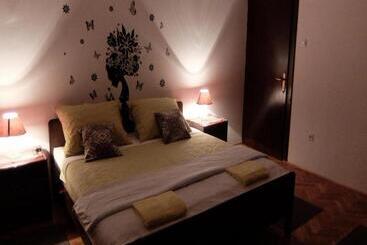 Apartments & Rooms Rendulić
