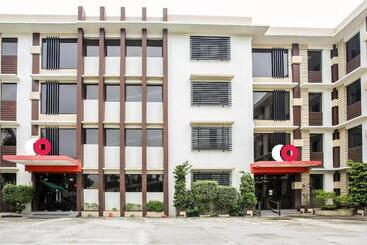 هتل Capital O 786 Kwe  And Resort