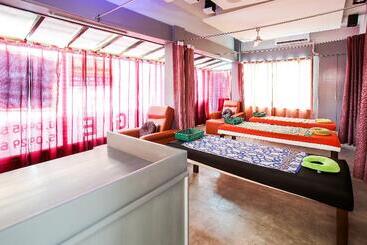 هتل Capital O 786 Kwe  And Resort