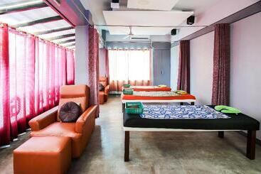 هتل Capital O 786 Kwe  And Resort