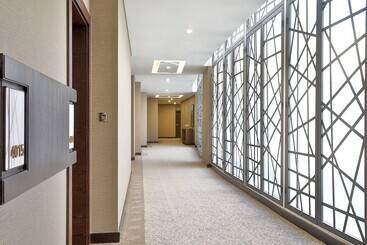 هتل Doubletree By Hilton Doha  Al Sadd