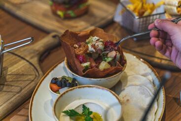 هتل Doubletree By Hilton Doha  Al Sadd