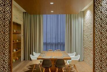 هتل Doubletree By Hilton Doha  Al Sadd