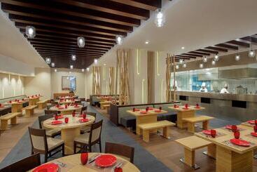 هتل Doubletree By Hilton Doha  Al Sadd
