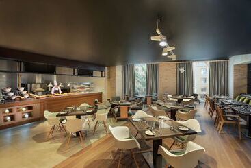 هتل Doubletree By Hilton Doha  Al Sadd