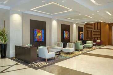 هتل Doubletree By Hilton Doha  Al Sadd