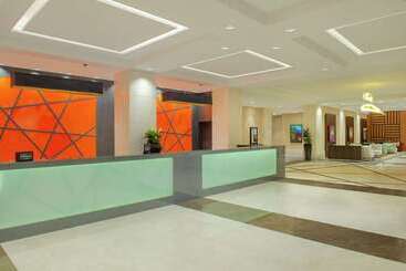 هتل Doubletree By Hilton Doha  Al Sadd