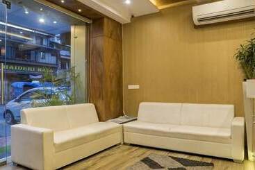 New Amber Palace Hotel Mumbai Cstm