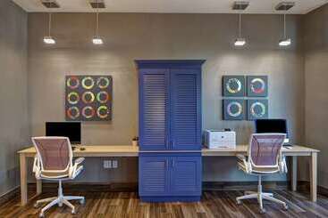 هتل Home2 Suites By Hilton Charlotte Uptown, Nc
