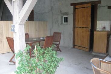 Пансион Mon Jardin Du Bas Bugey