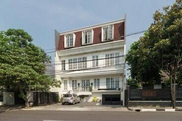 پانسیون Reddoorz Syariah Plus Near Pancoran 2