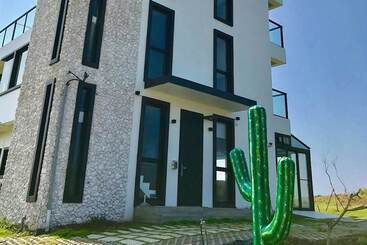پانسیون Shili Cactus B&b