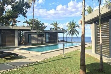 پانسیون Veue Beach Cabins