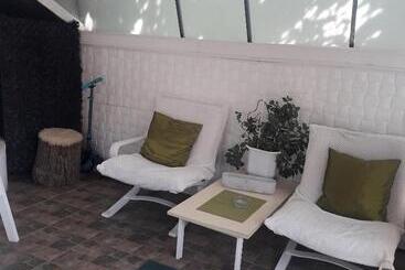 پانسیون Apartmani Nis