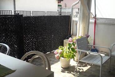 پانسیون Apartmani Nis