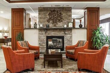 هتل Comfort Inn & Suites Watertown  1000 Islands