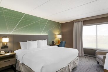 هتل Comfort Inn & Suites Watertown 1000 Islands