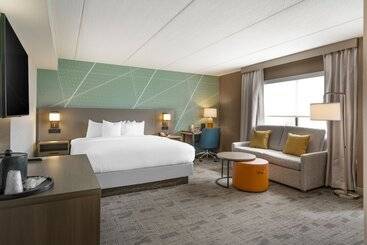 هتل Comfort Inn & Suites Watertown  1000 Islands