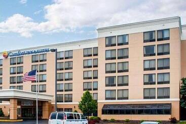 هتل Comfort Inn & Suites Watertown  1000 Islands