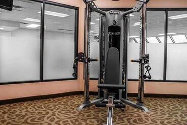 هتل Comfort Inn & Suites Watertown  1000 Islands