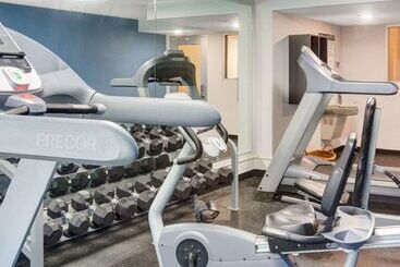 هتل Comfort Inn Williamsburg Gateway
