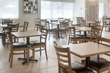 هتل Comfort Inn Williamsburg Gateway