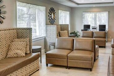 هتل Comfort Inn Williamsburg Gateway