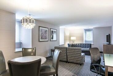 هتل Comfort Inn Williamsburg Gateway