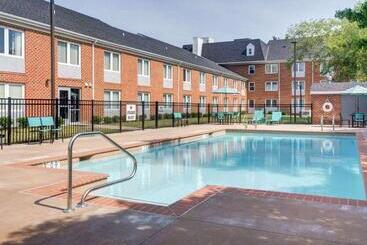 هتل Comfort Inn Williamsburg Gateway
