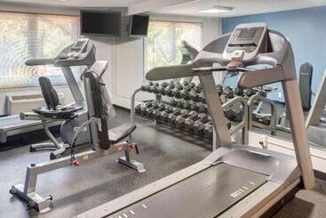 هتل Comfort Inn Williamsburg Gateway